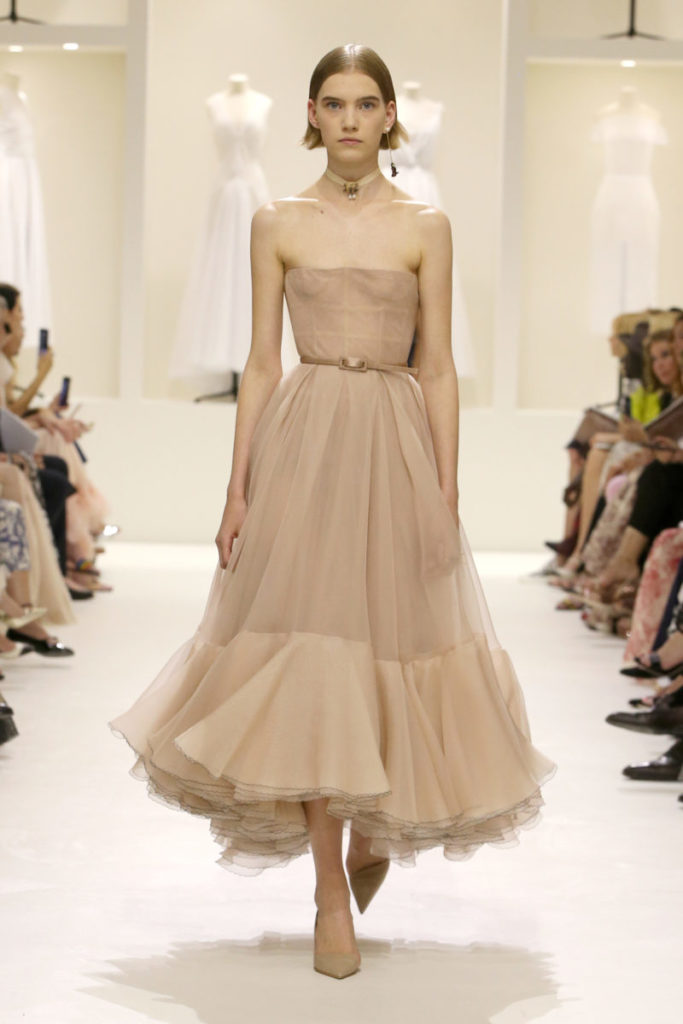 DIOR_HAUTE-COUTURE_AUTUMN-WINTER-2018-19_LOOK-20_-©-LUDWIG-BONNET-20-e1530790319964