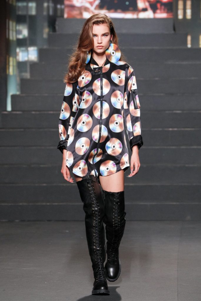 1540478364565436-moschino-hm-event-Meghan